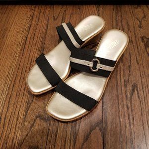 Italian Shoemakers Women's Black and Gold Low Wedge Sandals in 9 1/2